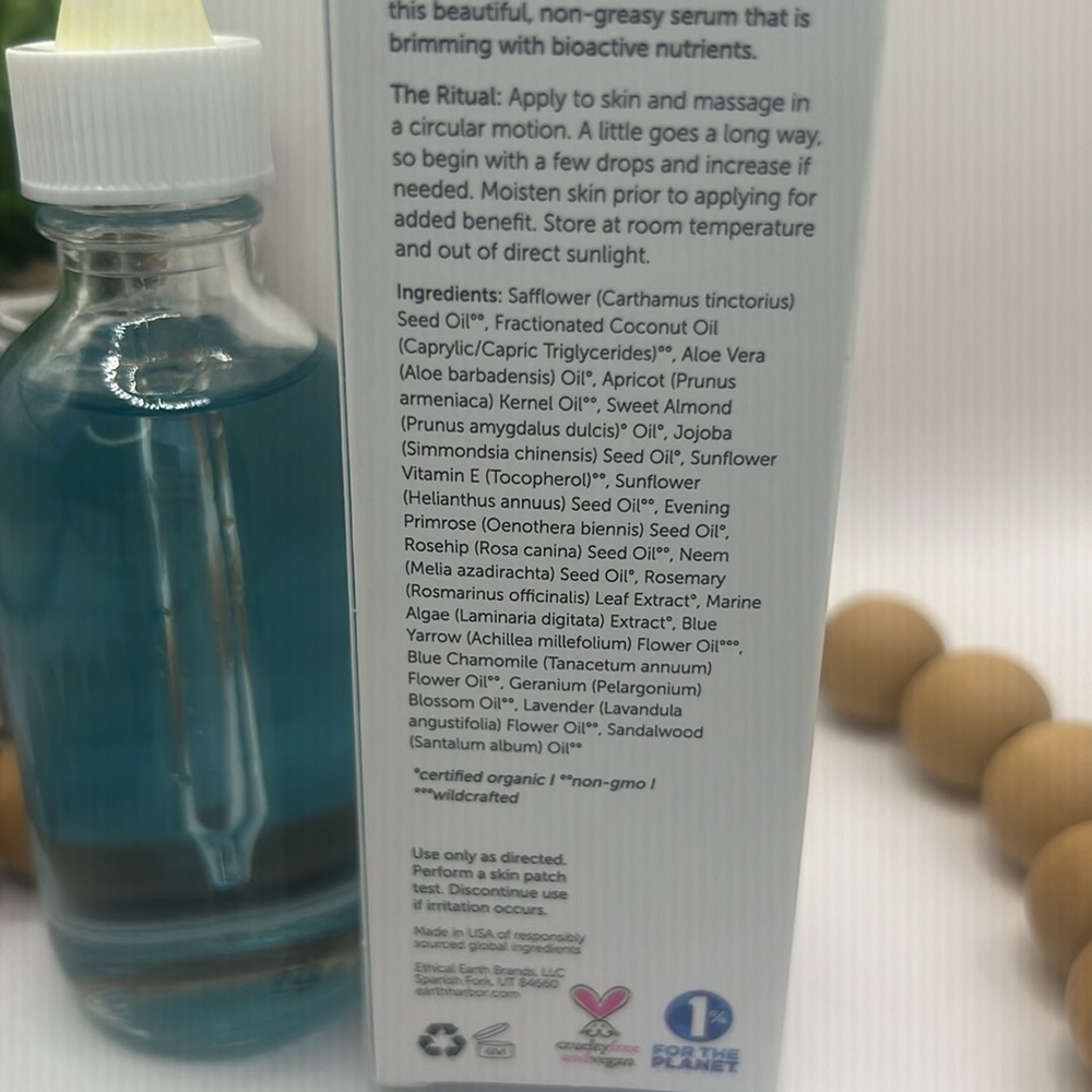 Earth Harbor Laguna Replenishing Body Serum - Picture 5 of 7
